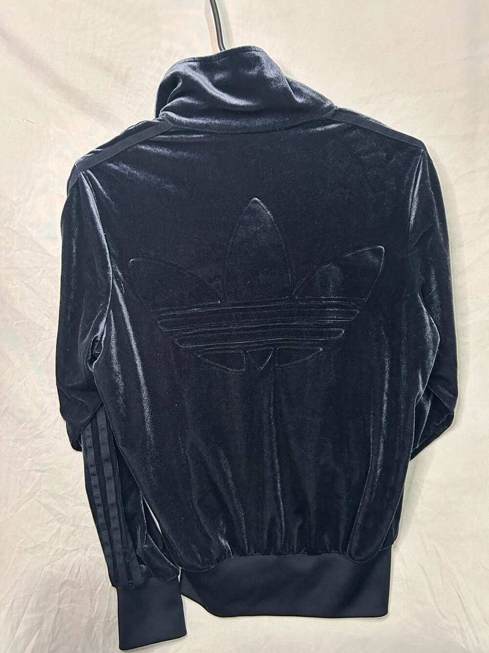 Adidas Originals Women's Velvet Vibes SST Track Jacket Black Size S - Picture 3 of 3